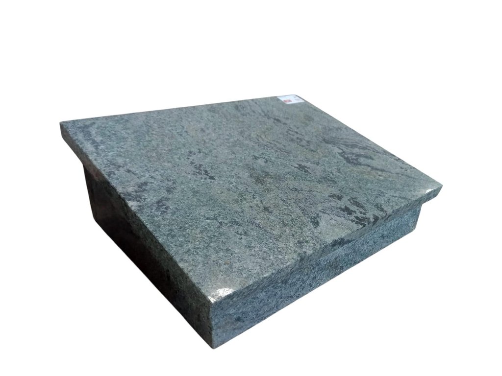 Urnengrabstein grüner Granit